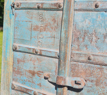 Load image into Gallery viewer, Bathroom / Kitchen cabinets: "Star"