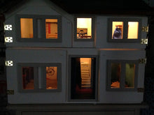 Load image into Gallery viewer, Dolls House with lights