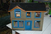 Load image into Gallery viewer, Dolls House