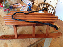 Load image into Gallery viewer, Child's Sledge - "Cresta"