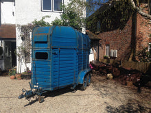 Load image into Gallery viewer, Theodore – the mobile prosecco bar!