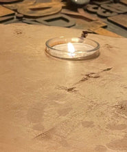 Load image into Gallery viewer, Tealight wooden round: "GloWorm"
